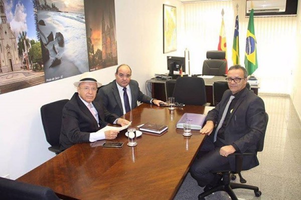 Reunião com o Senador António Carlos Valadares em Brasilia