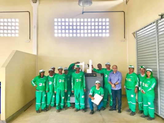 Central Regional de Triagem de Materiais Recicláveis do CPAC, recebe equipamento para reciclagem do Isopor, junto com a Cooperativa de Catadores COORECI.