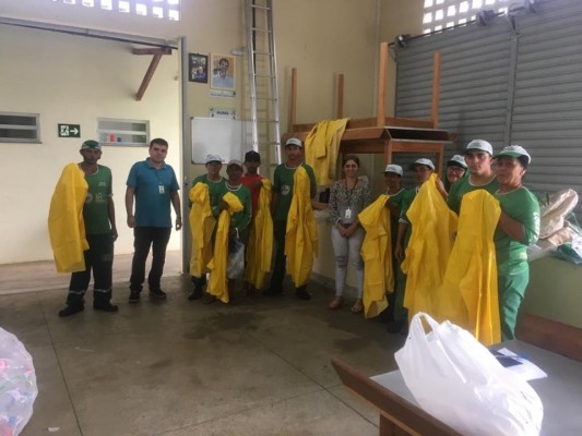 CPAC faz entrega de fardamentos e EPIS aos Catadores de Materiais Recicláveis da Cooperativa de Itabaiana/Se.