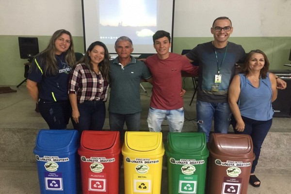 CPAC ministra palestra sobre “Educação Ambiental e Coleta Seletiva” para alunos e professores em escola de Areia Branca