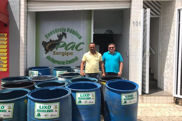 Cpac entrega coletores de materiais recicláveis a Prefeitura Municipal de Siriri