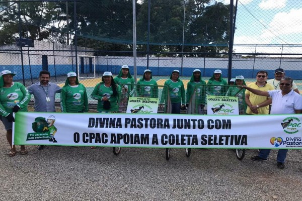 CPAC entrega carrinhos para coleta seletiva no município de Divina Pastora